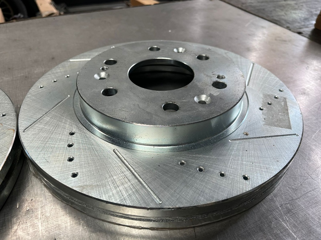 Discos Delanteros Perforados / Ventilados para Chevrolet Silverado 1500/ Tahoe / Suburban / Avalanche 1500 2007-2020.