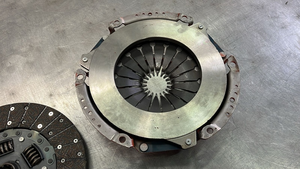 Kit de Clutch Etapa 1 para Jeep Wrangler TJ 2.5L 1994-2002 / Cherokee 2.5L 1994-2002.