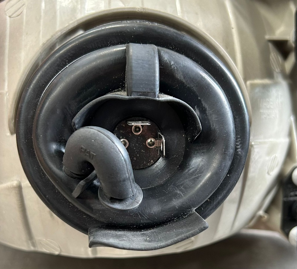 LUZ DEL/DER TOYOTA SIENNA 01/03