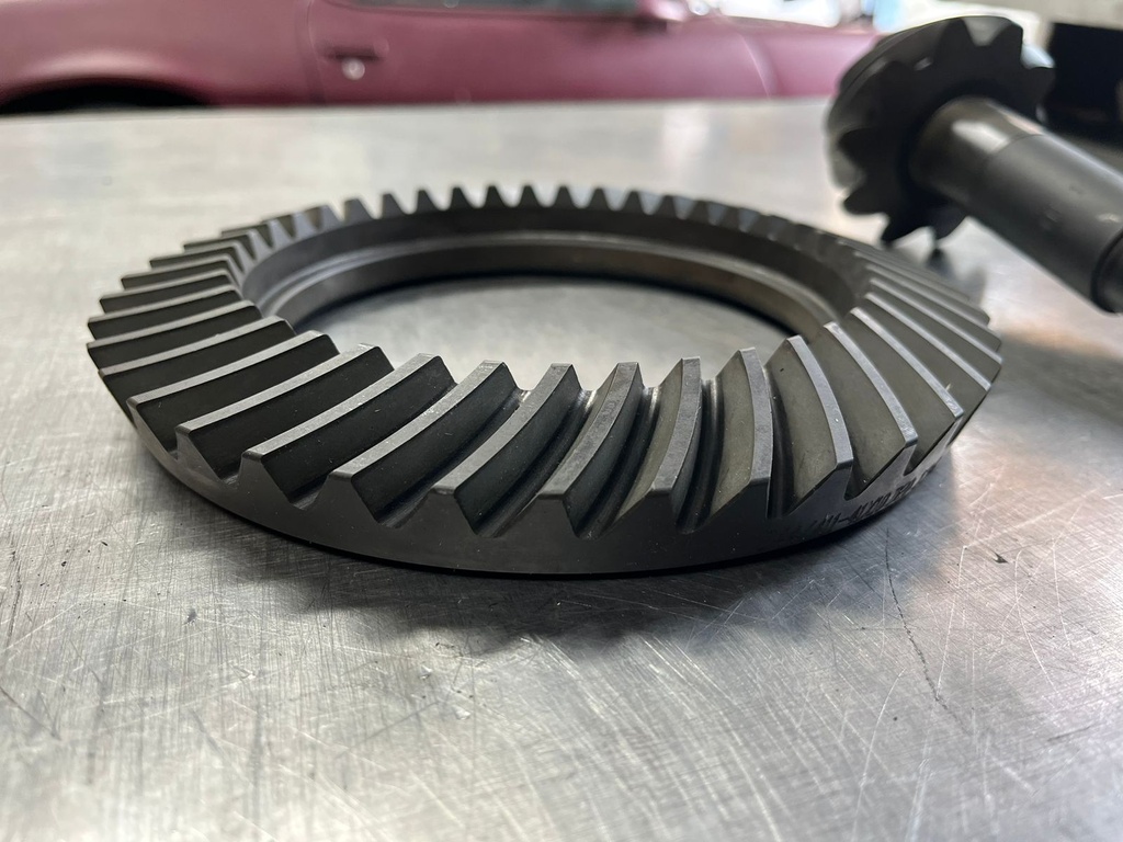 PIÑON CORONA DANA 44 / 4.10 (4.09) 10X41. FORD / CHEVROLET / GMC / JEEP 1953/2006