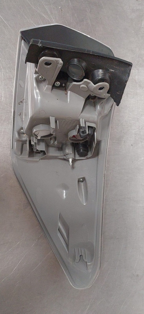Luz trasera izquierda para Toyota Highlander 2014-2016