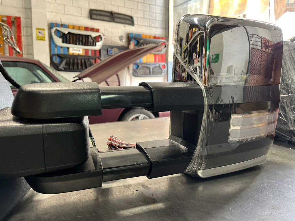 Espejos Tipo Remolque (ESTILO 2 CROMADOS) Calefacción/Luz de Señal/Luz Auxiliar Chevrolet Silverado / GMC Sierra 2014-2018