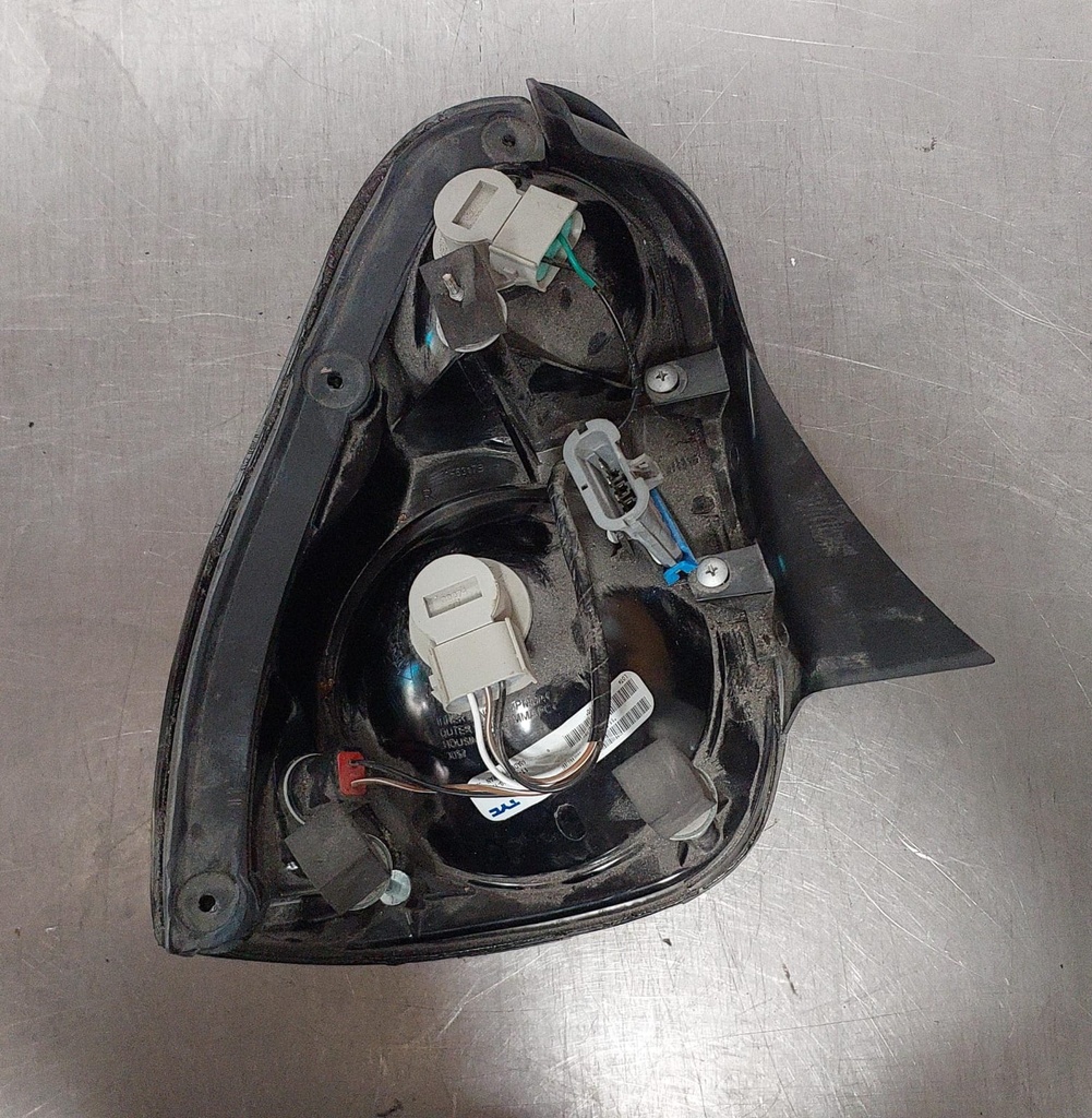 Luz trasera derecha Chevrolet Montecarlo 2000-2005