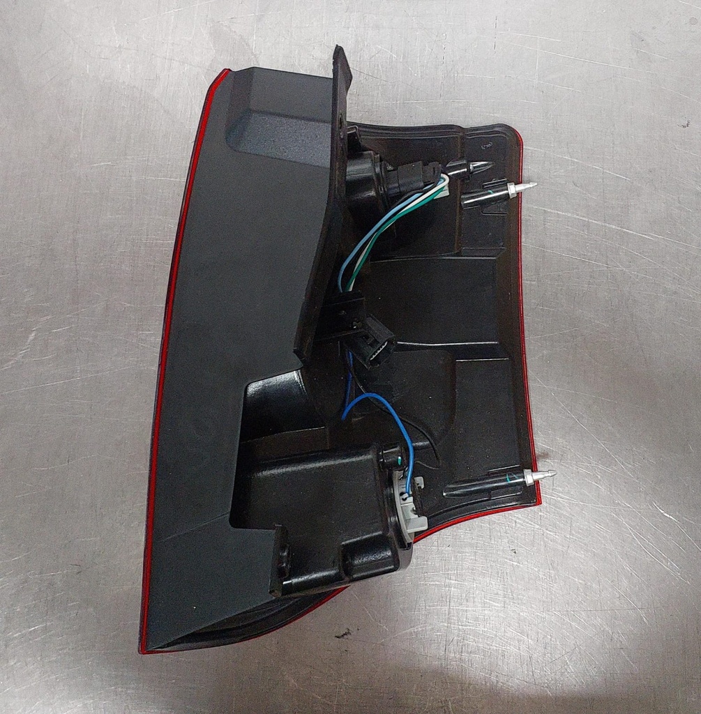 Luz trasera izquierda para Dodge Grand Caravan 2011-2020