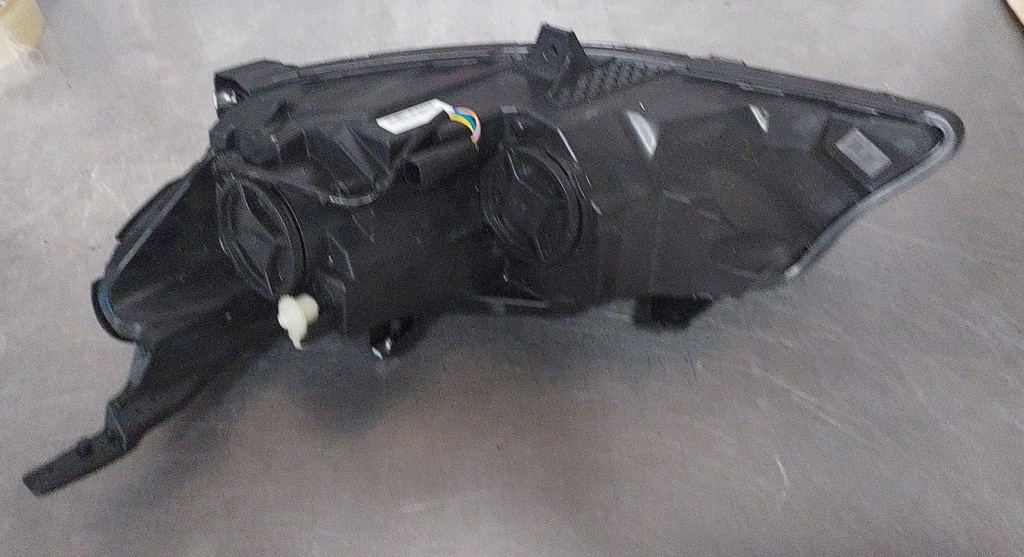 Luz delantera derecha para Chevrolet Malibu 2019-2020