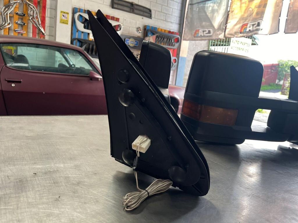 Espejos Tipo Remolque Eléctricos / Calefacción / Luz de Señal / Luz Auxiliar de Reversa para Dodge Ram 1500 / 2500 / 3500 de 2003-2008.