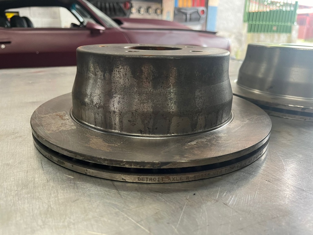 Discos Traseros Ventilados para Chevrolet S10 LS / SS / ZR2 / ZR5 4X4 1998-2004.