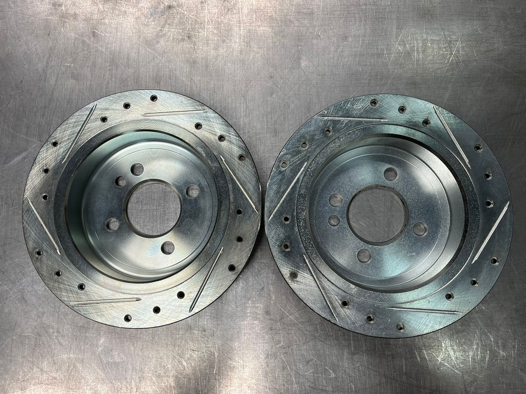Discos Traseros Perforados / Sólidos para Mini Cooper S 2002-2013 / S Convertible 2007-2015 / Roadster S 2012-2015.