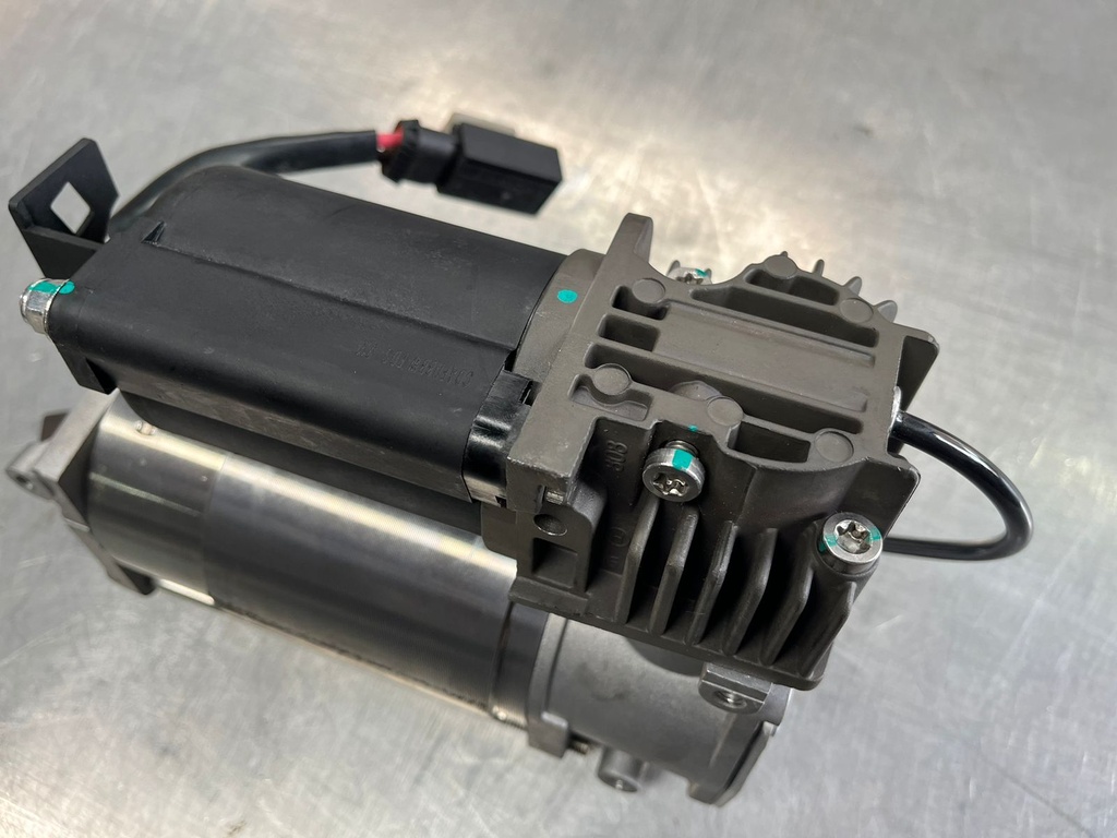 Compresor para Suspensión de Aire de Dodge Ram 2500 / 3500 2014-2022.