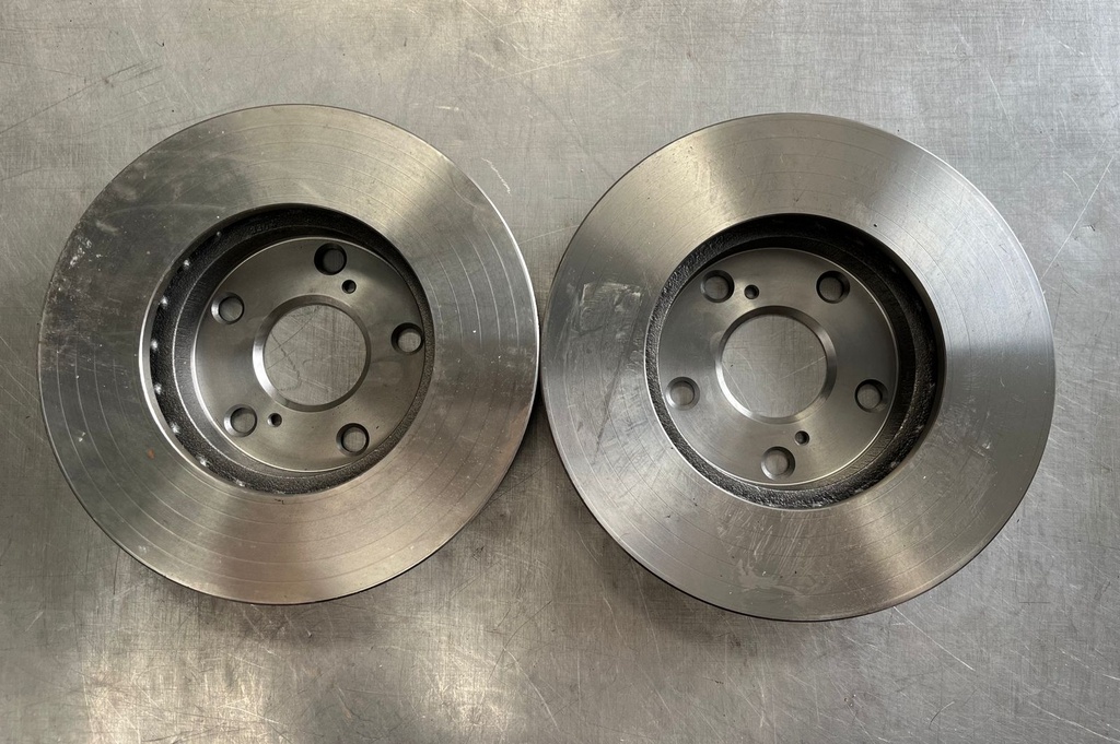Discos Delanteros Ventilados para Toyota Camry 2.4L / 3.0L 1992-2006 / Sienna 1998-2003 / Solara 1999-2003 / Lexus ES300 1992-2006.