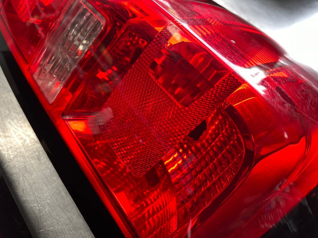 LUCES TRASERAS CHEVROLET SILVERADO 1500 / 2500 / 3500 2016-2019