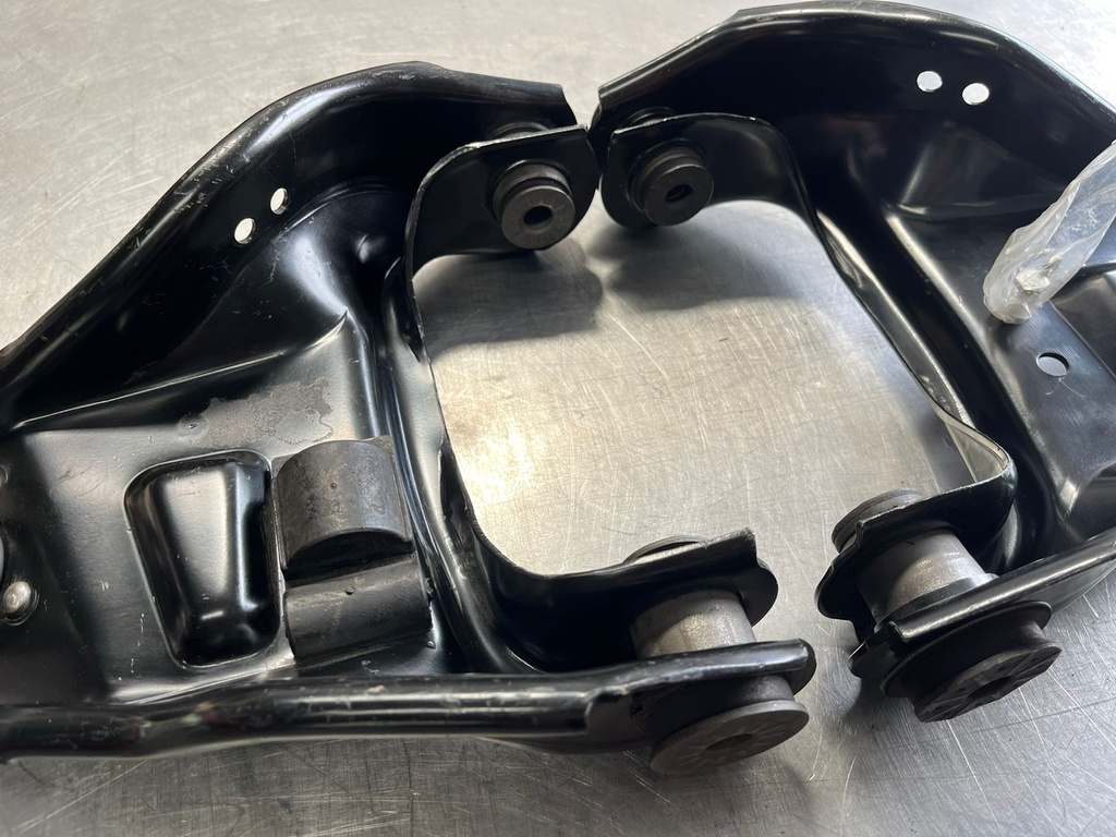 Tijeretas Superiores Chevrolet Mini Blazer 4x4 95-05 / S10 4x4 84-04 / GMC Jimmy 4x4 92-05 / S15 84-90 / Sonoma 91-04