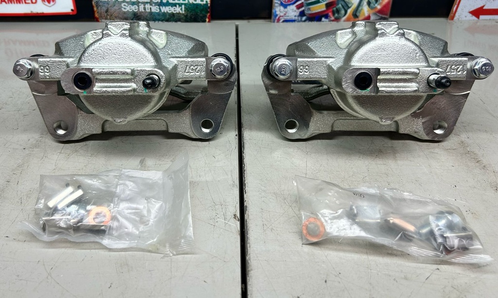 Caliper Delanteros para Jeep Wrangler JK 2007-2018 / Liberty 2008-2011