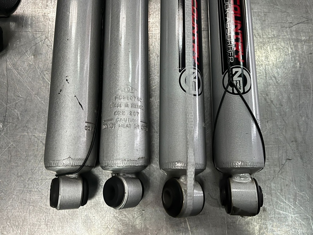 Kit de Levante completo para 2.5" de Chevrolet Miniblazer 4x4 1995-2005 / S10 1984-2003 / GMC Sonoma 4x4 1991-2004 / S15 4x4 1983 1990.
