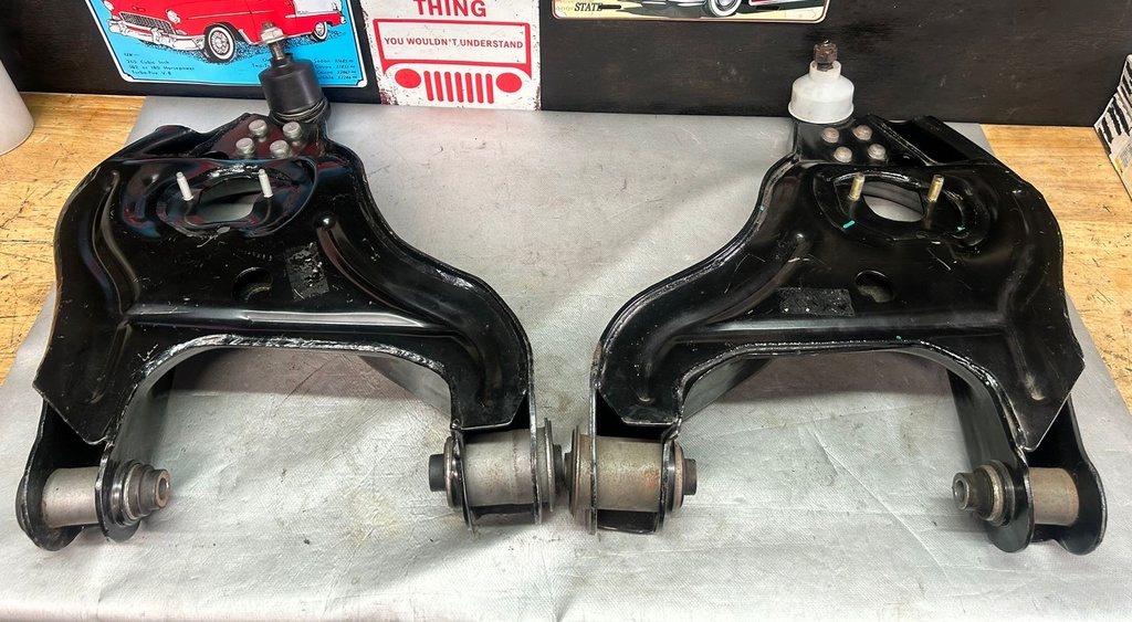 Tijereta delantera inferior izquierdo para Dodge RAM 1500 2002-2005