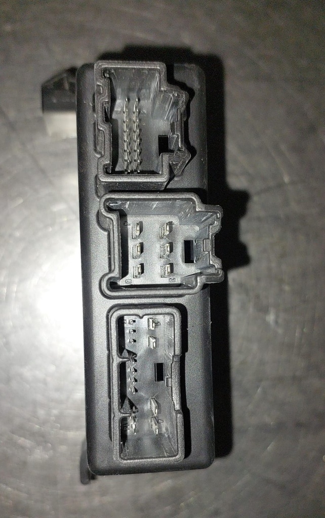 Módulo de control de puerta trasera levadiza para Chevrolet Suburban 1500 / Tahoe 2007-2008
