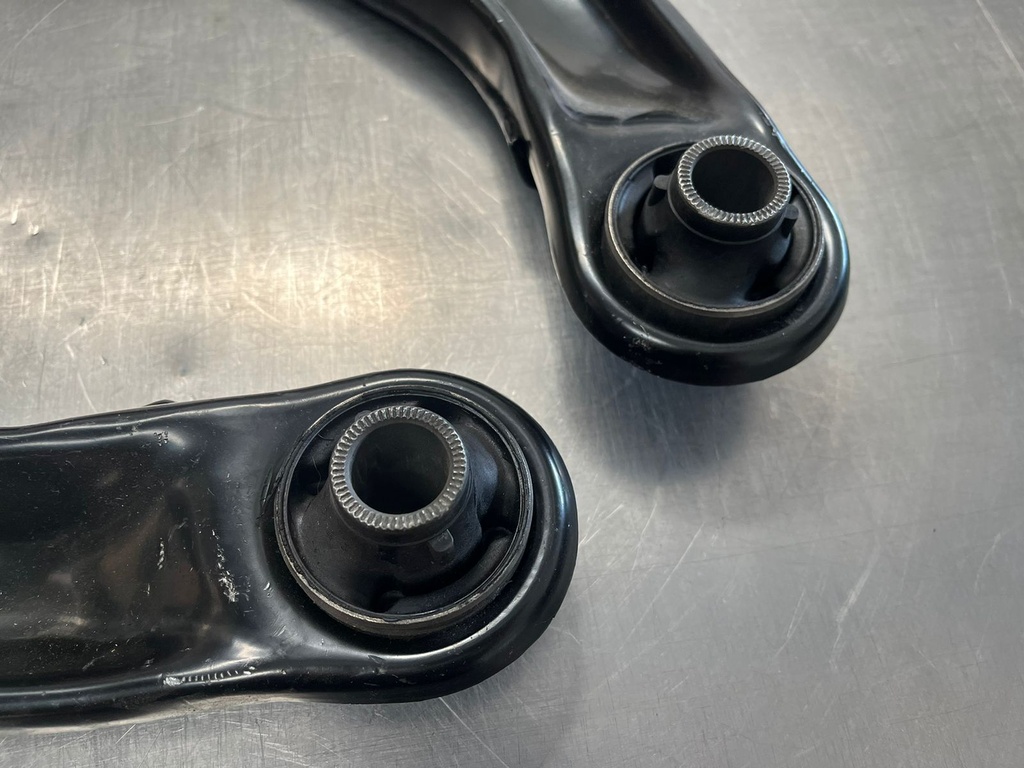 Tijeretas Inferiores para Toyota Yaris 1.5L 2007-2018 / Pruis 1.5L 2012-2019.