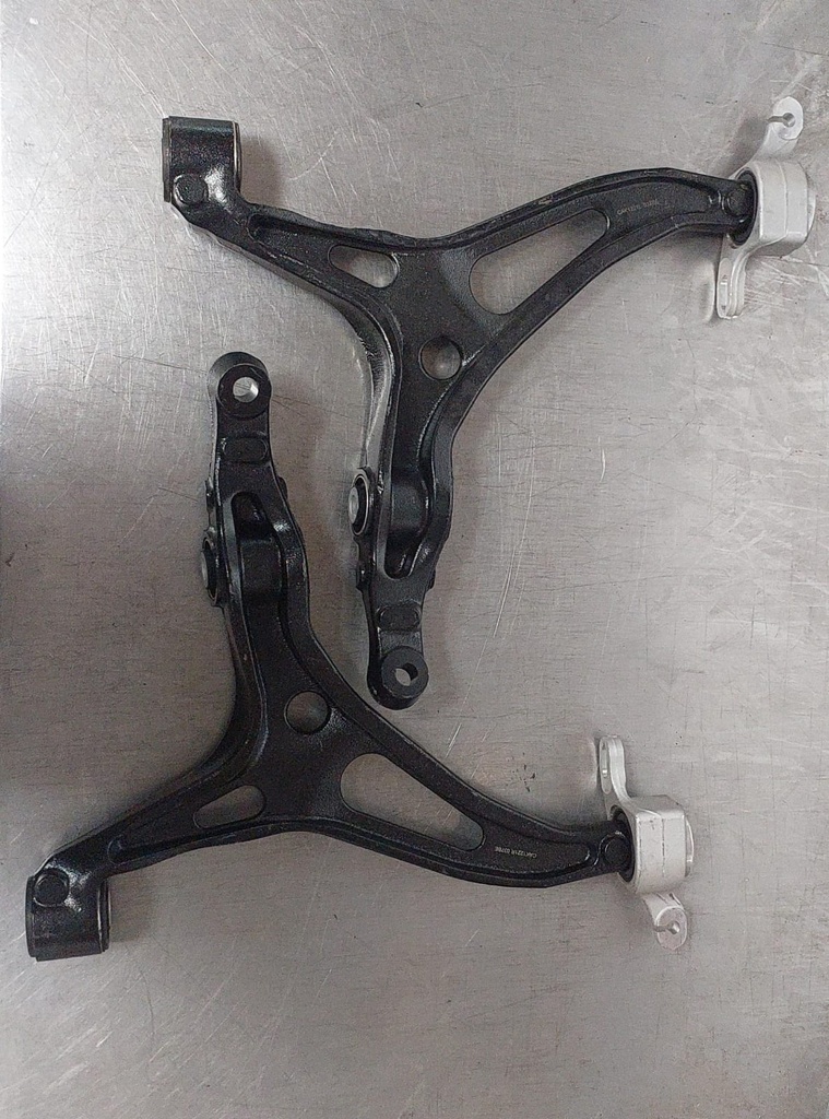Tijeretas delanteras inferiores para Mercedes Benz GL320 / GL350 / GL450 / GL550 / ML320 / ML450 2007-2012