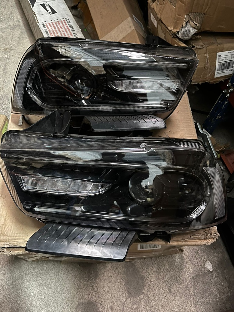 Luces Delanteras LED VLAND Dodge Charger 11-14