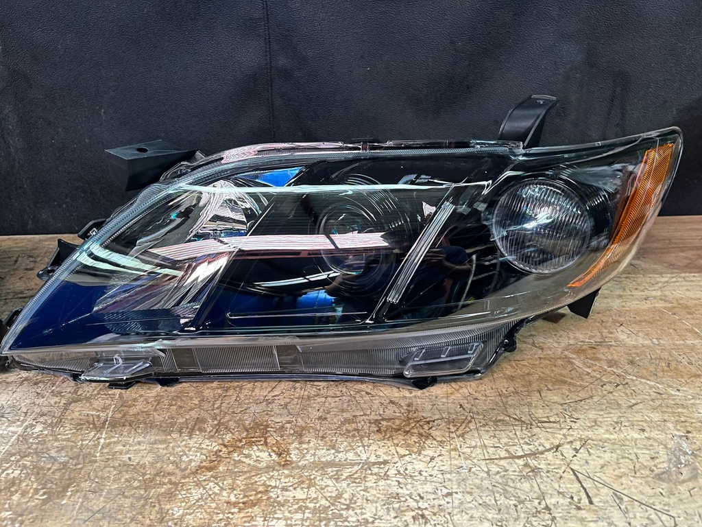 Luces Delanteras Carcasa Negra para Toyota Camry 2007-2009.