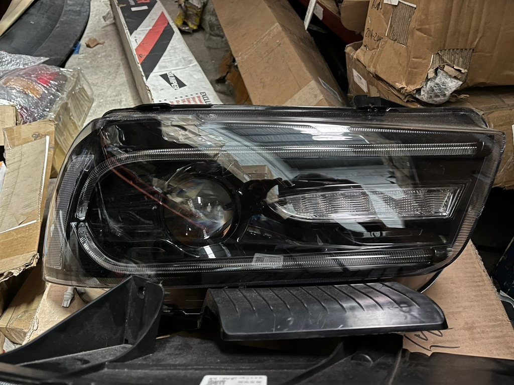 Luces Delanteras LED VLAND Dodge Charger 11-14