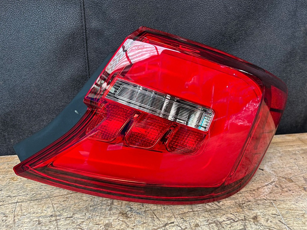 Luces Traseras LED VLAND para Toyota Camry 2012-2014.