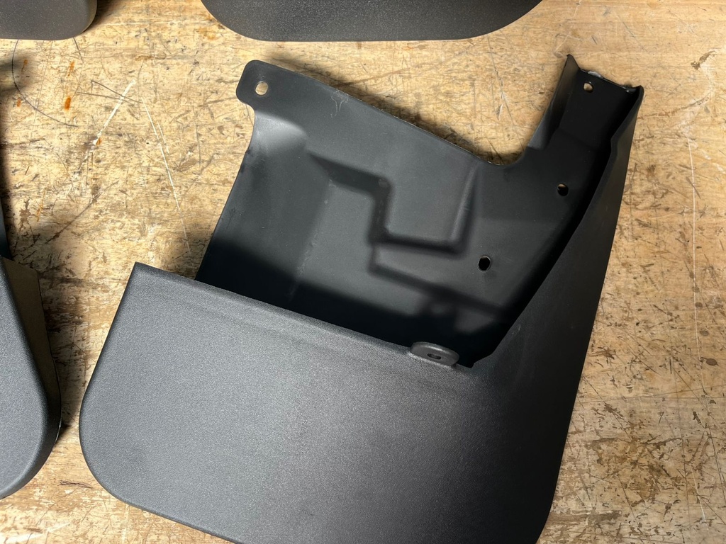 Guardabarros (4 piezas) para Toyota Tundra 2022-2024.