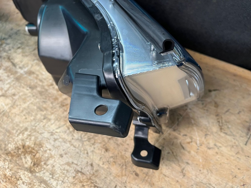 Luces Delanteras Cromadas / Proyector de Luz Toyota Highlander 2014-2016.