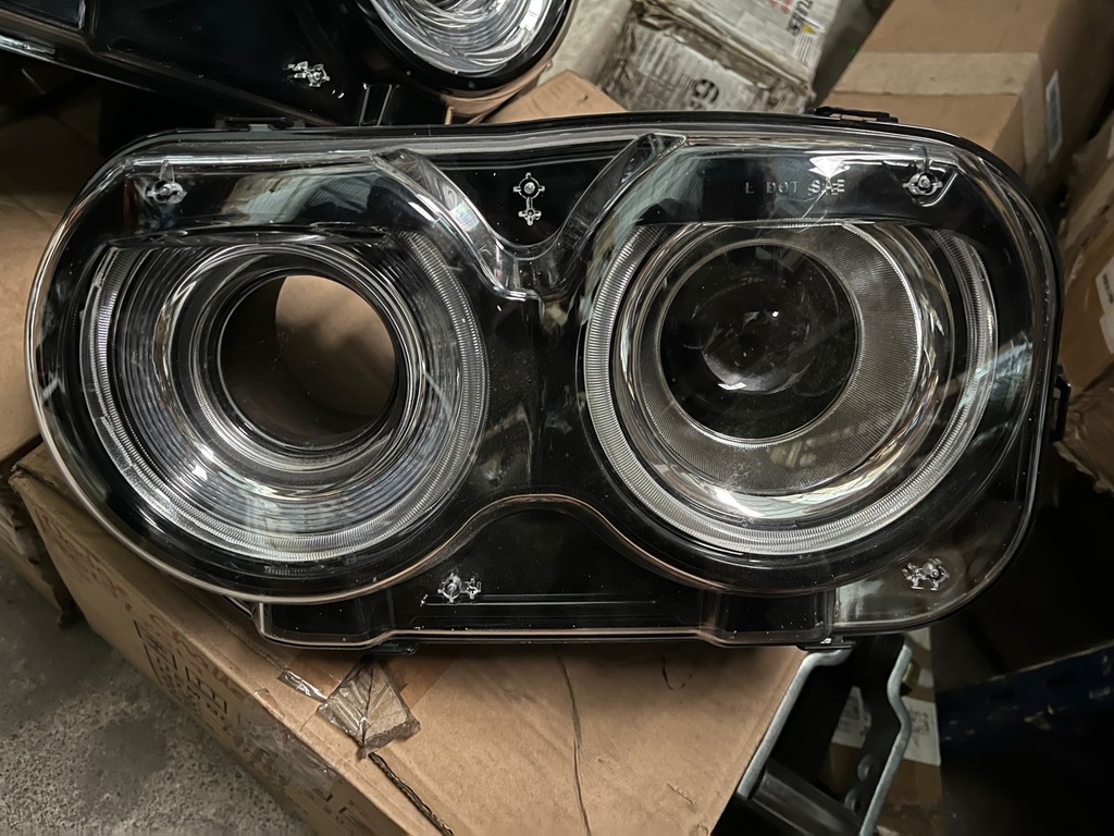 Luces Delanteras VLAND RGB Dodge Challenger 15-19