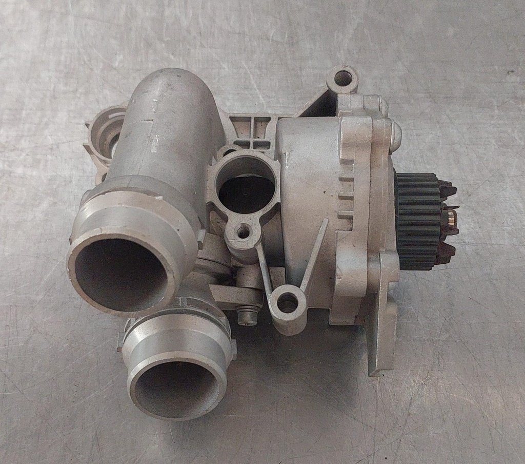 Bomba de agua para Audi A3 / A4 / A5 / A6 / Q3 / Q5 2008-2013