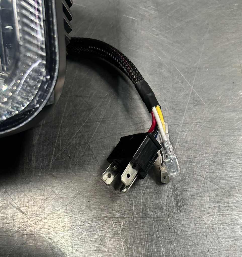 Luces led con lupa medidas: 7.91 pulgadas de largo y 5.65 de alto