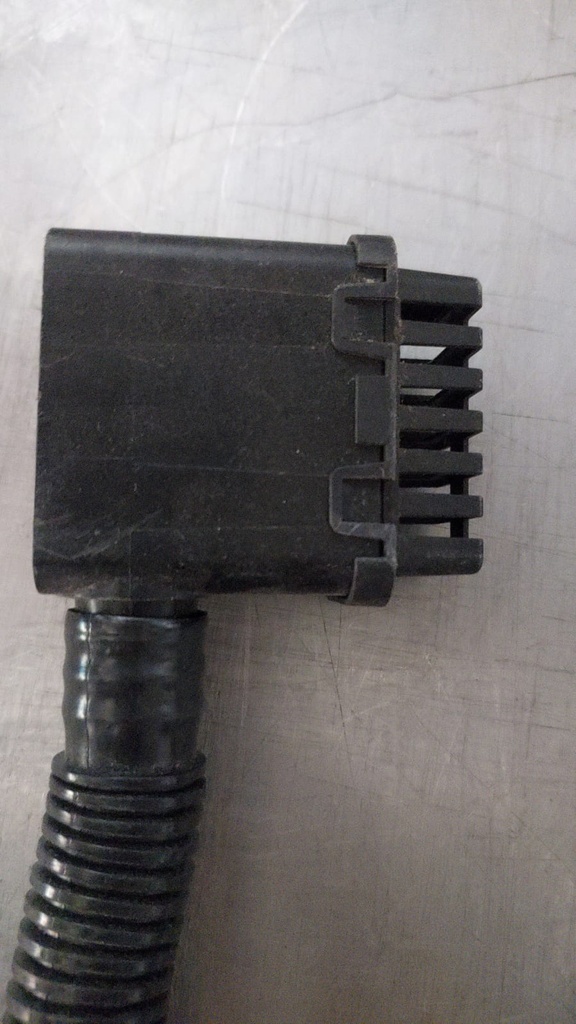 Válvula de ventilación del recipiente de vapor para Chevrolet Avalanche /  Suburban 1500 / Tahoe V8 5.3L, 6.0L, 6.2L 2007-2014
