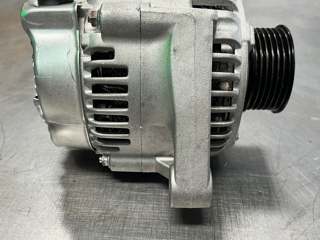 Alternador de 80 Amp para Toyota Celica / MR2 1.8L 2000-2005 /  Corolla / Matrix 1.8L 2003-2008.