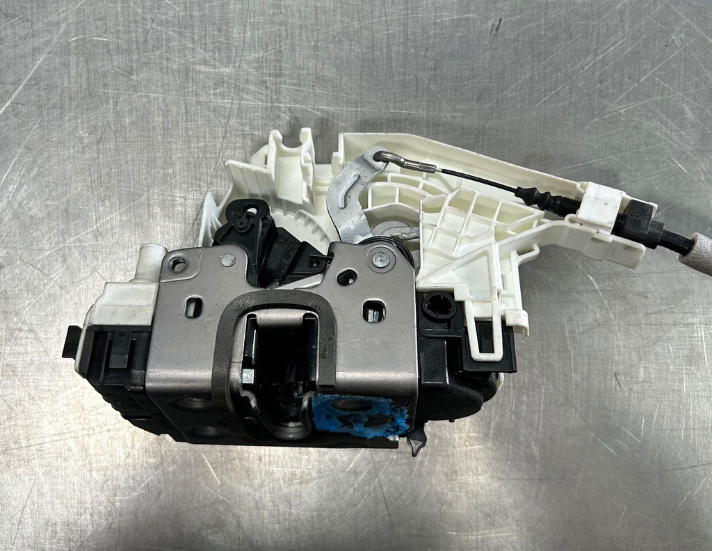 Actuador de bloqueo de puerta trasero izquierdo para Mercedes Benz C250 2010 al 2015 C300 C350 2008 al 2014 C63 AMG 2008 al 2014