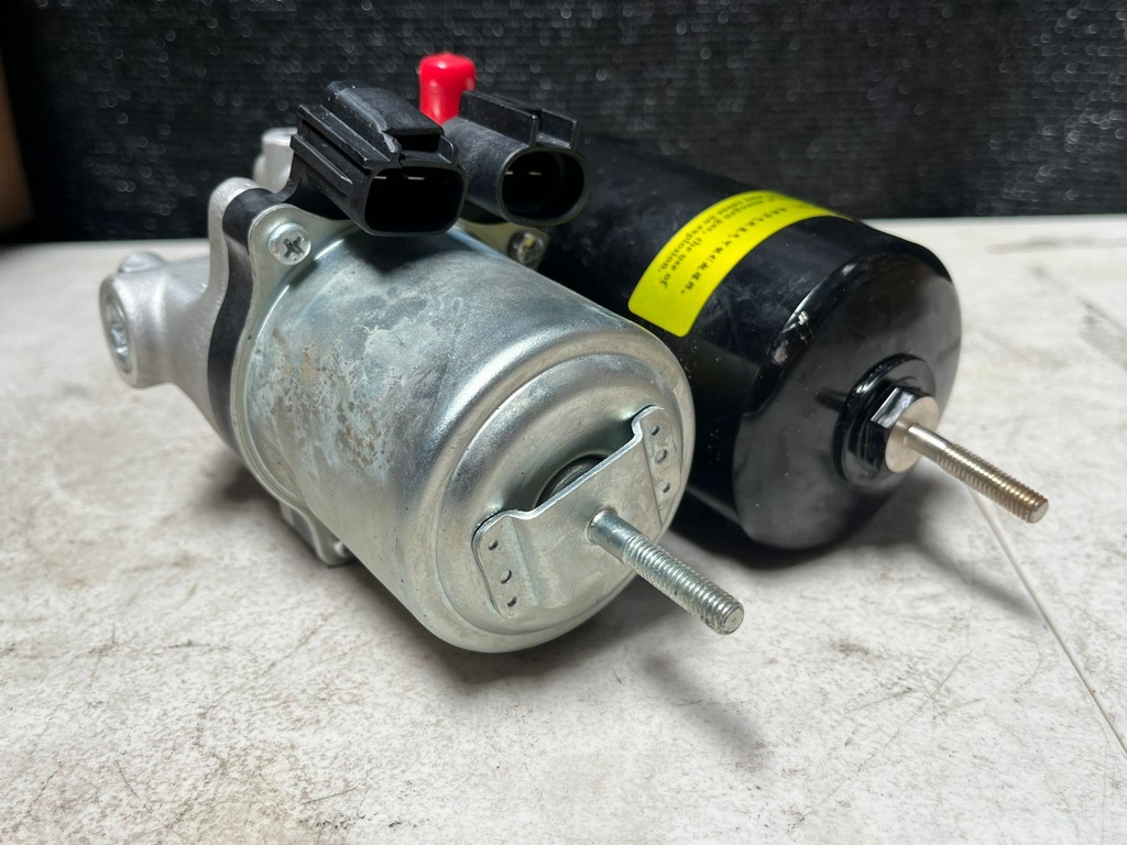 Bomba de refuerzo de freno para Toyota Rav4 2015-2018 / Prius 2009-2016.