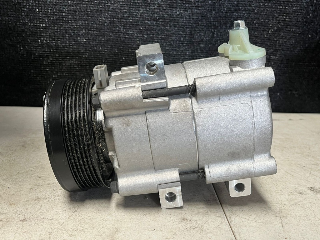 Compresor de aire A/C para Ford F-150 V8 4.6L / 5.4L 2005-2006 / Excursion V8 5.4L / 6.8L 2002-2005 / F-250 Super Duty/F-350 Super Duty 2006-2006 V8 5.4L/V10 6.8L.