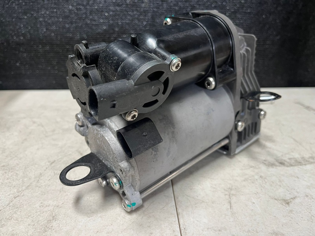 Compresor de Aire para Suspensión Neumática BMW X5 14/18