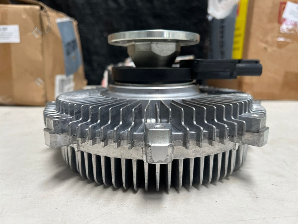 Fanclutch para Nissan Armada V8 5.6L 2017-2022 / NV2500 V8 5.6L 2017-2021 / NV3500 V6 4.0L 2021-2021 / Titan V8 5.6L 2017-2022.