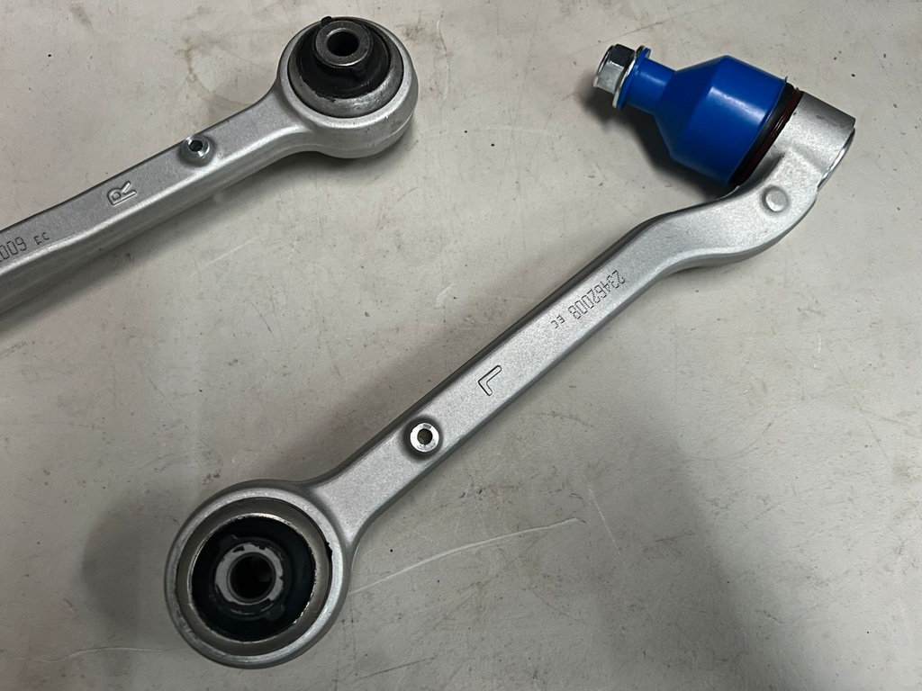 Brazos de control delanteros inferiores para Chevrolet Camaro 2016-2020.