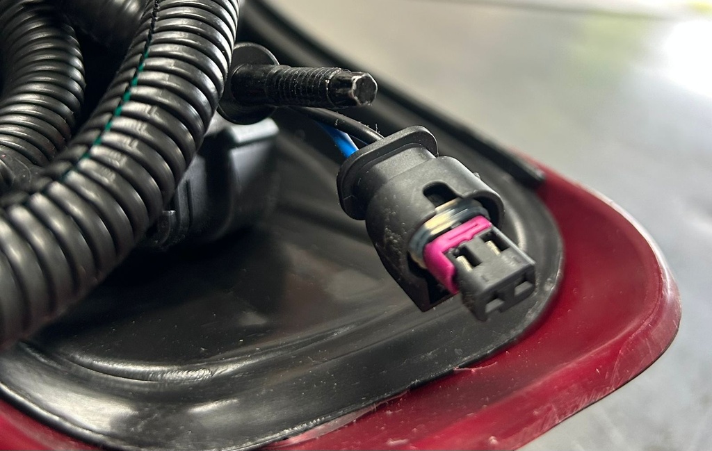 Luz traseras izquierda para Chevrolet Silverado 2019 al 2023