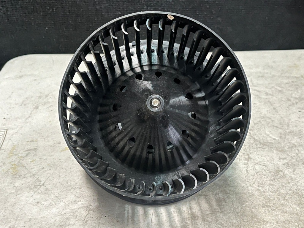 Blower A/C Chevrolet Silverado 2007-2014 / Avalanche 2007-2013 / Tahoe 2007-2014 / GMC Sierra 2007-2014 / H2 2008-2009