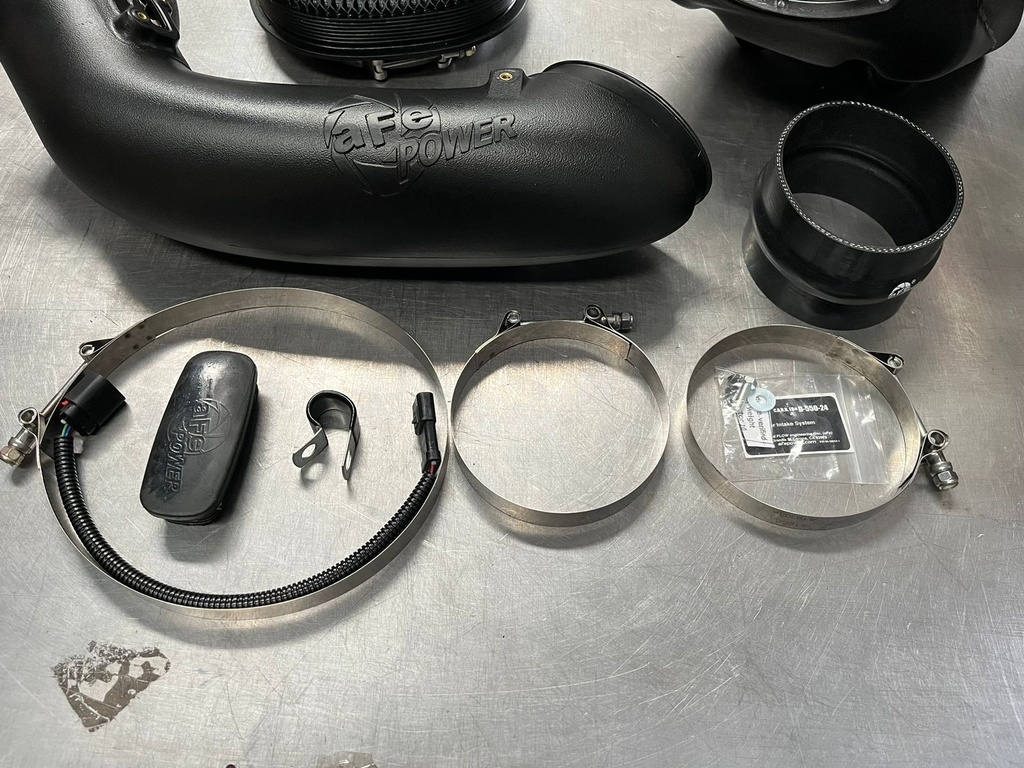 Intake para Ford F250 /F350 / F450 / F550 Diesel 6.7L V8 2017-2019.