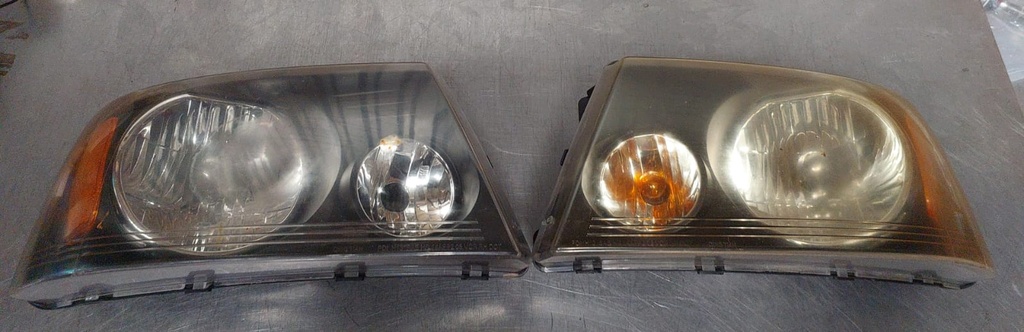 Luces delanteras carcasa negra para Ford F-150 2004-2008 (usados)