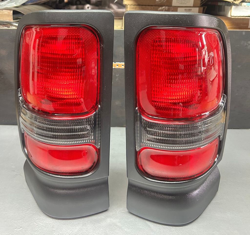 Luces traseras para Dodge Ram 1500 / Ram 2500 / Ram 3500 1994-2001