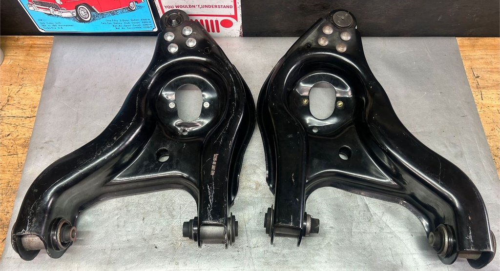 Tijereta delantera inferior izquierdo para Dodge RAM 1500 2002-2005