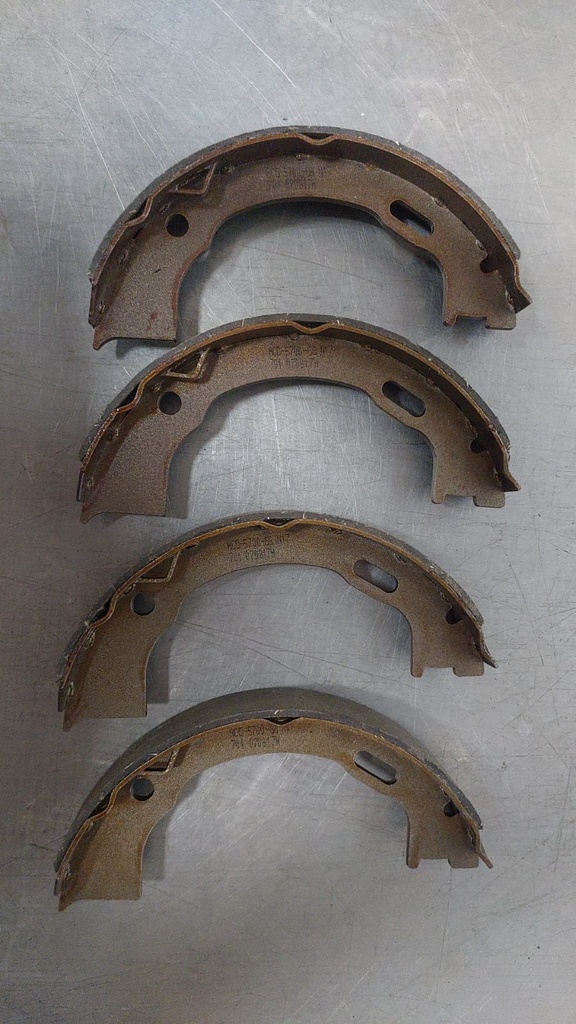 Zapatas de freno para Ford Explorer 1995 al 2001 / Ranger 2000 al 2002 / Jeep Grand cherokee 1993 a 1998 / Liberty 2003 al 2007 / Wrangler 2003 al 2006