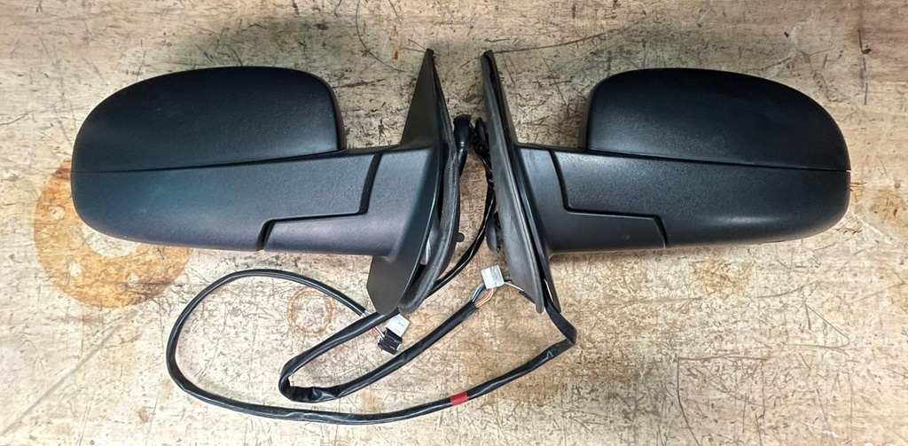 Espejos Tipo Originales con Señal Chevrolet Silverado 2007-2014 / Avalanche 2007-2013 / Tahoe / Suburban 2007-2014 / GMC Sierra 2007-2014.