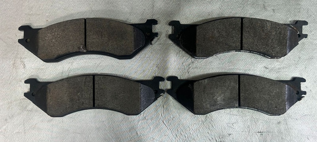 Pastillas delanteras Metálicas para Ford Expedition 1997 al 2002 / F150 1999 al 2003 / F250 1997 a 1999