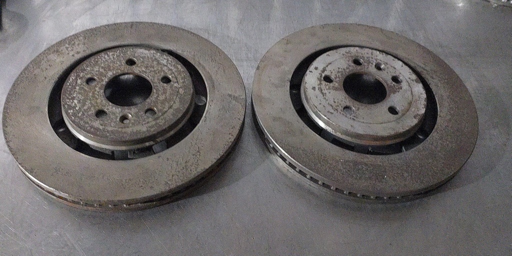Discos Delanteros Ventilados de 352mm para Ford Explorer 2013-2019 / Lincoln MKS 2013-2016 / MKT 2013-2019.