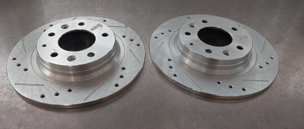 Discos traseros perforados para Mazda 6 / Ford Fusion 2006-2012